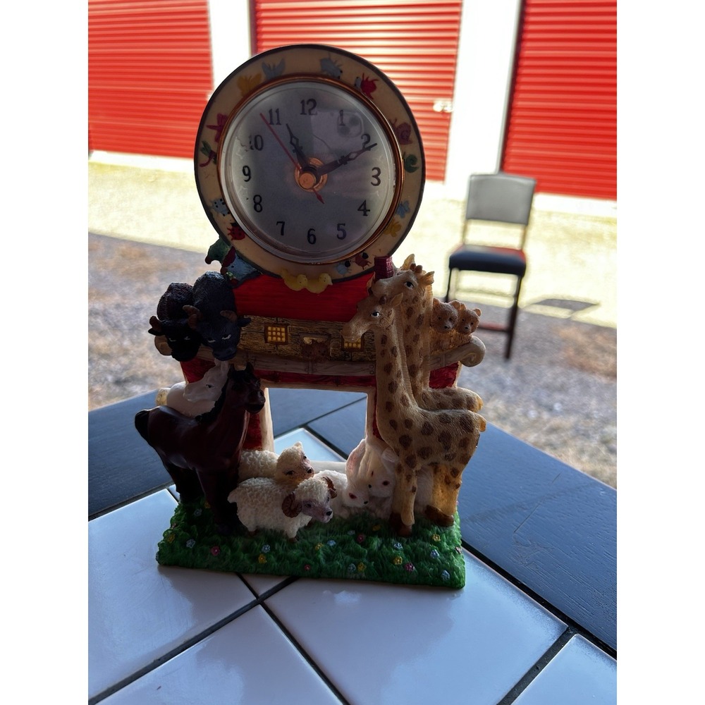 Vintage Noah's Ark Animal Quartz Clock 3D Resin Giraffe Sheep Nursery Decor